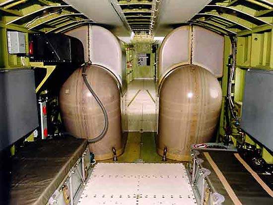 Four water tanks installed in the main fuselage compartment have a capacity of 6,137l.