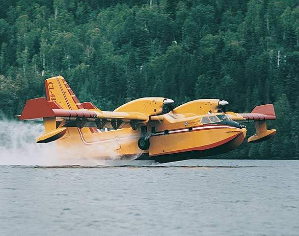 The Canadair 415 is also capable of adaptation to a variety of roles, such as maritime surveillance, search and rescue.
