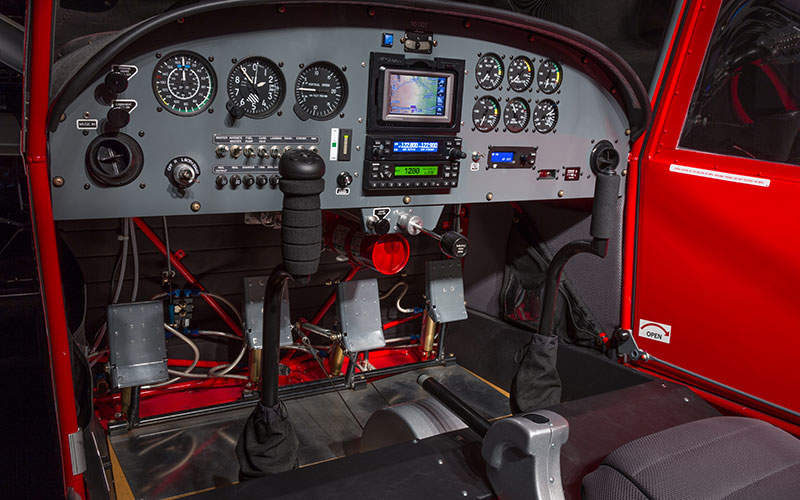 The flight deck of S-20LS Raven. Credit: RANS.