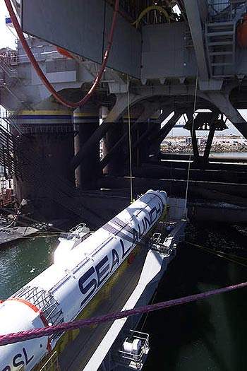 Sea Launch Platform Odyssey prepares to lift Zenit-3SL with PAS-9 Satellite over 150ft from ACS Sea Launch Commander ramp.