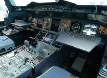 787 Dreamliner vs A380: cockpit comparisons
